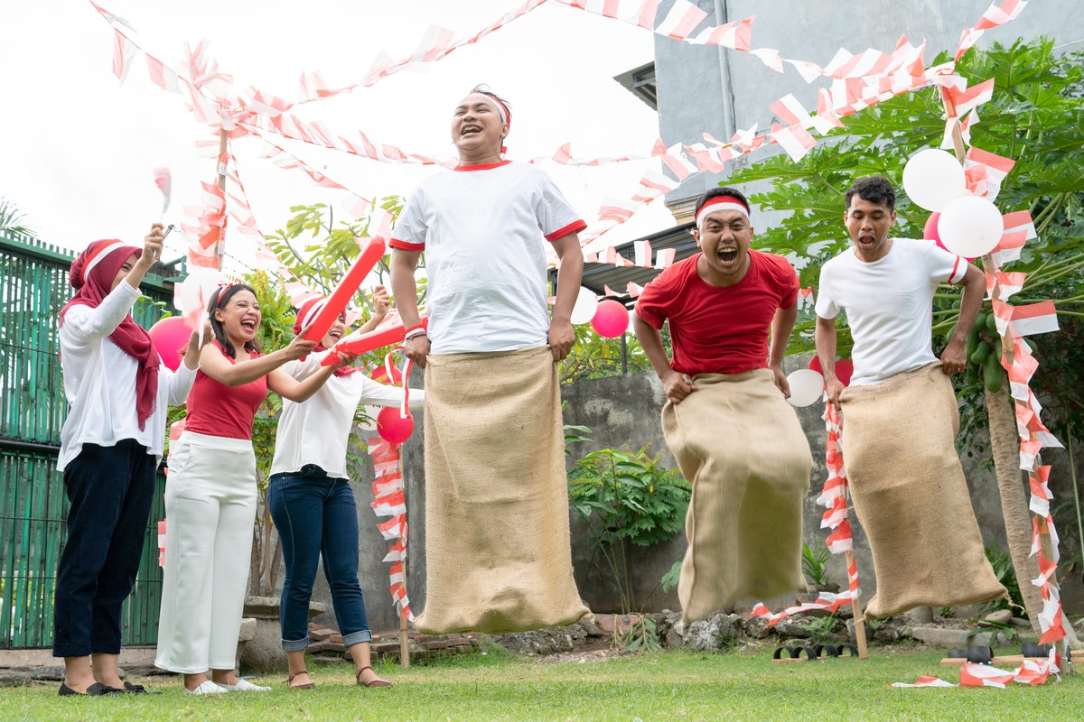 Lomba Balap Karung